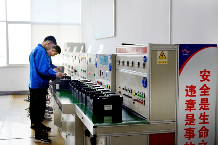 變頻器廠(chǎng)家 | 變頻器罷工不用換新？變 ...